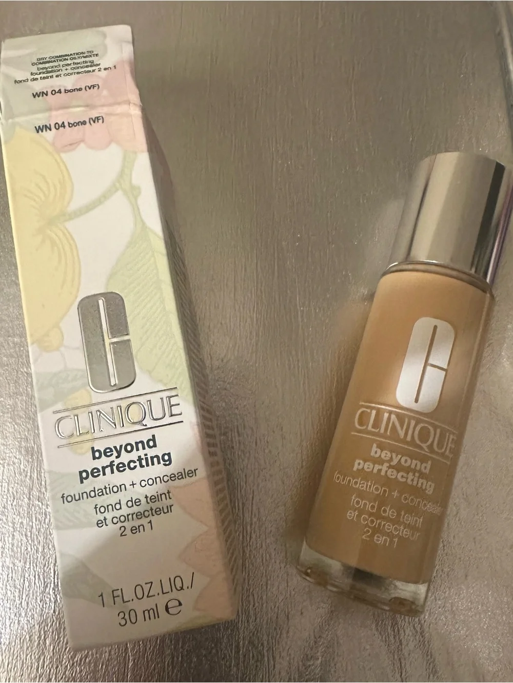 Clinique Beyond Perfecting Foundation + Concealer in Bone (WN 04)